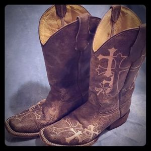 Cross design Western boots